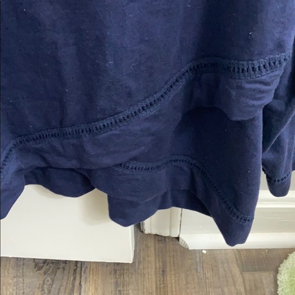 Crown and ivy navy short sweatshirt - Picture 4 of 4